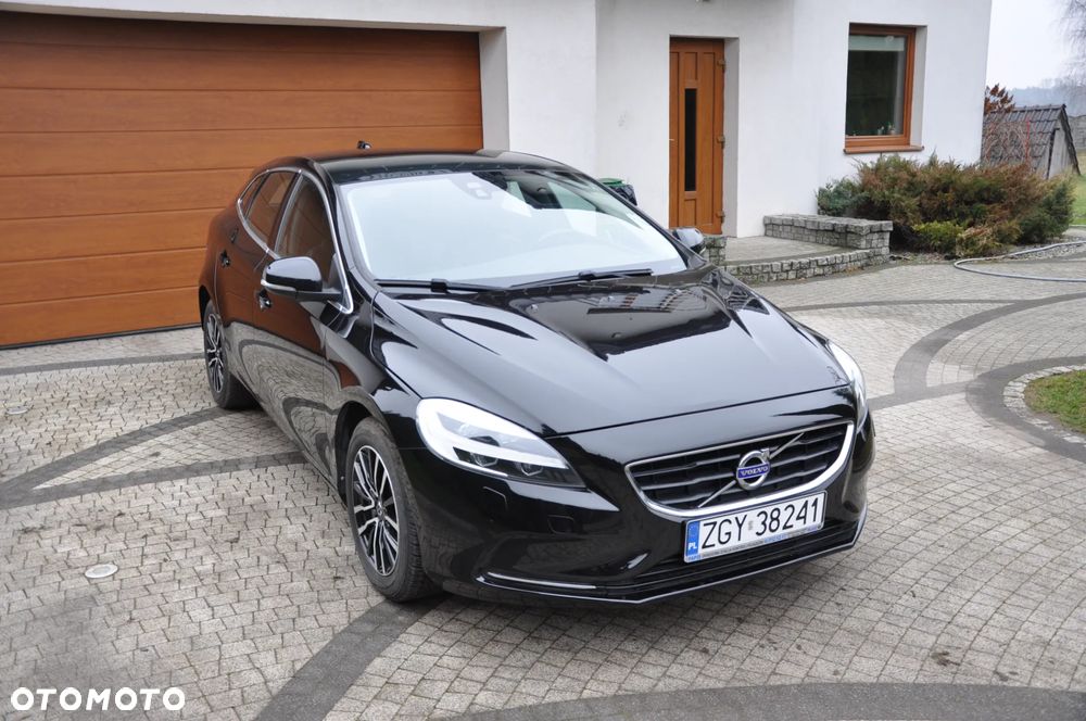 Volvo V40 D2 Inscription - 1
