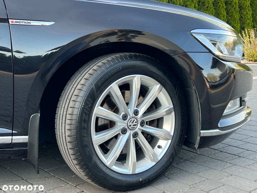 Volkswagen Passat Variant 2.0 TDI SCR 4Motion DSG Highline - 20