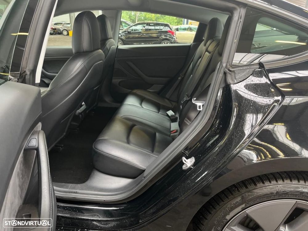Tesla Model 3 Standard Range Plus RWD - 4