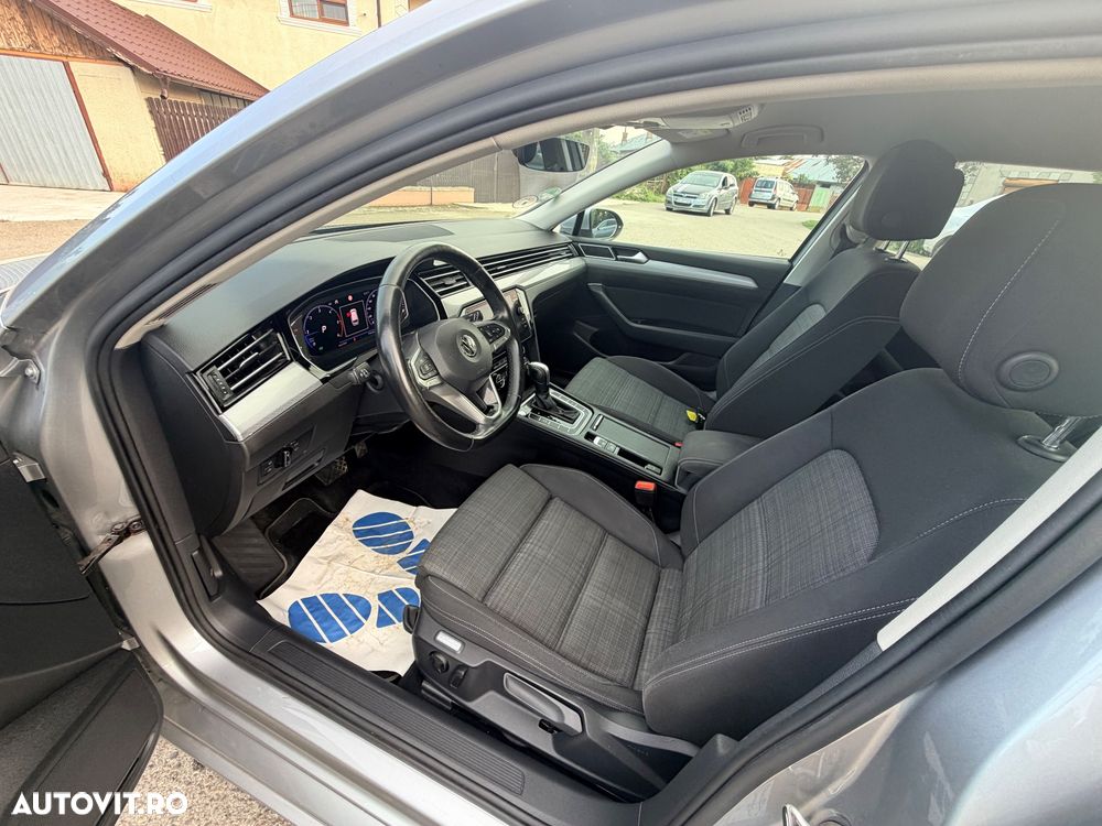 Volkswagen Passat 2.0 TDI DSG Comfortline - 17