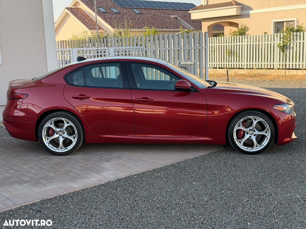 Alfa Romeo Giulia 2.0 Turbo AWD AT8 Veloce - 5