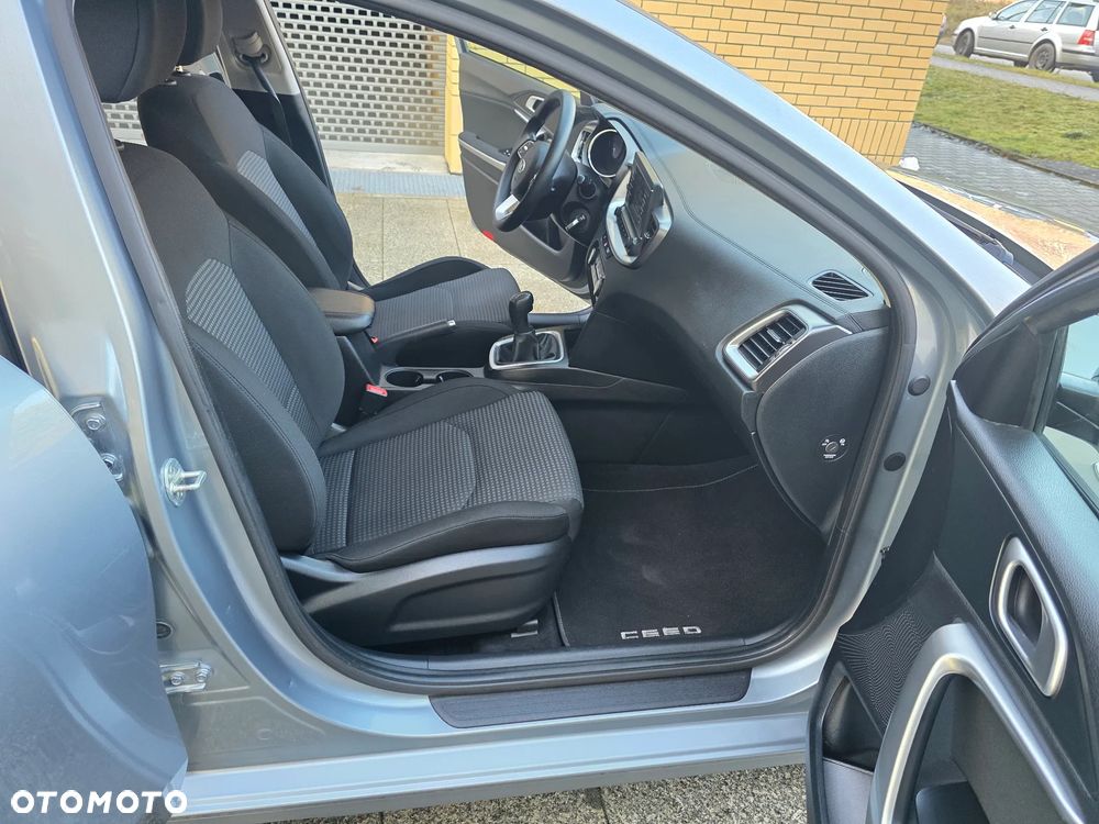 Kia Ceed 1.0 T-GDI M - 11