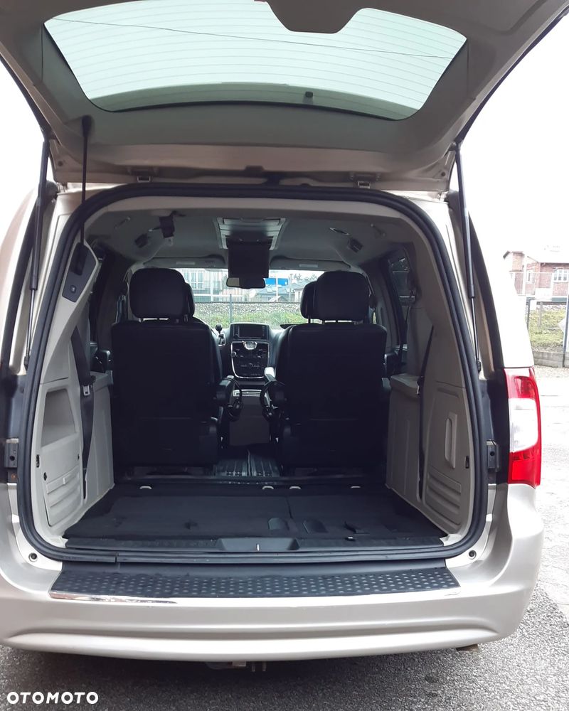 Chrysler Town & Country 3.6 Touring - 9