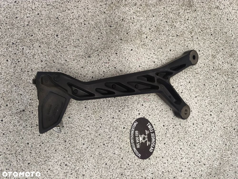 Set prawy tył, podnóżek pasażera Triumph Trident 660 2022 - 7