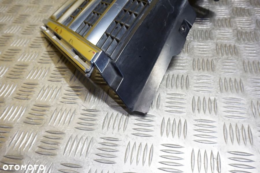 CADILLAC CTS 2008 - 2013 Atrapa Grill Przód Chrom USA - 6