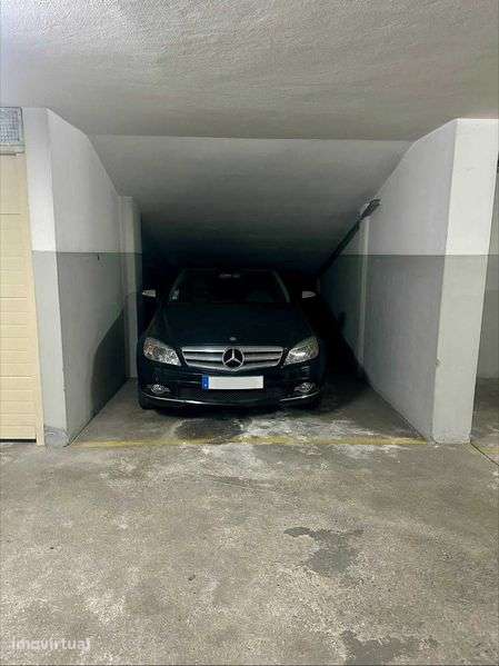 Lugar de Garagem na Rua D. Afonso Henriques - Grande imagem: 2/3