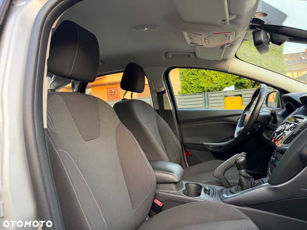 Ford Focus 1.6 Ti-VCT Titanium - 37