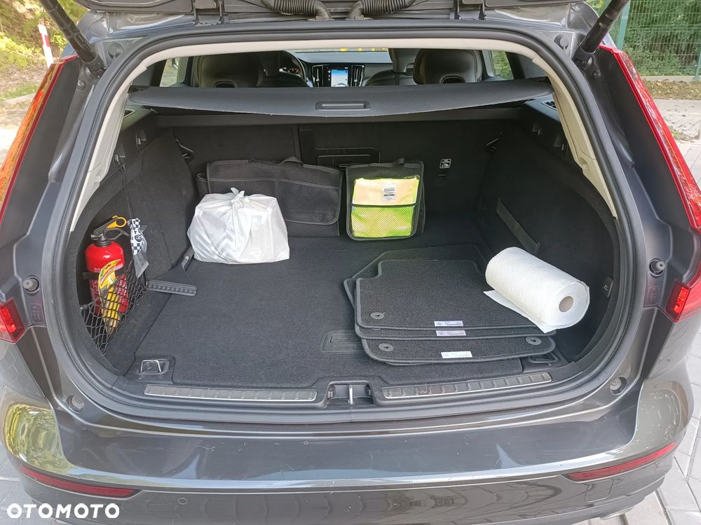 Volvo V60 D3 Drive-E Momentum - 39