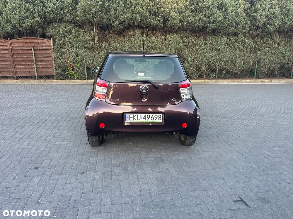 Toyota iQ 1.0 Sol EU5 - 12