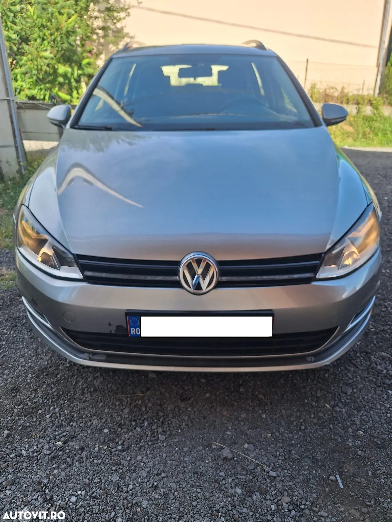 Volkswagen Golf - 2