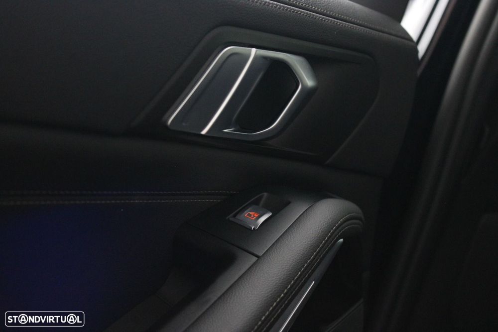 BMW X7 40 d xDrive Pack M — fotografia 46