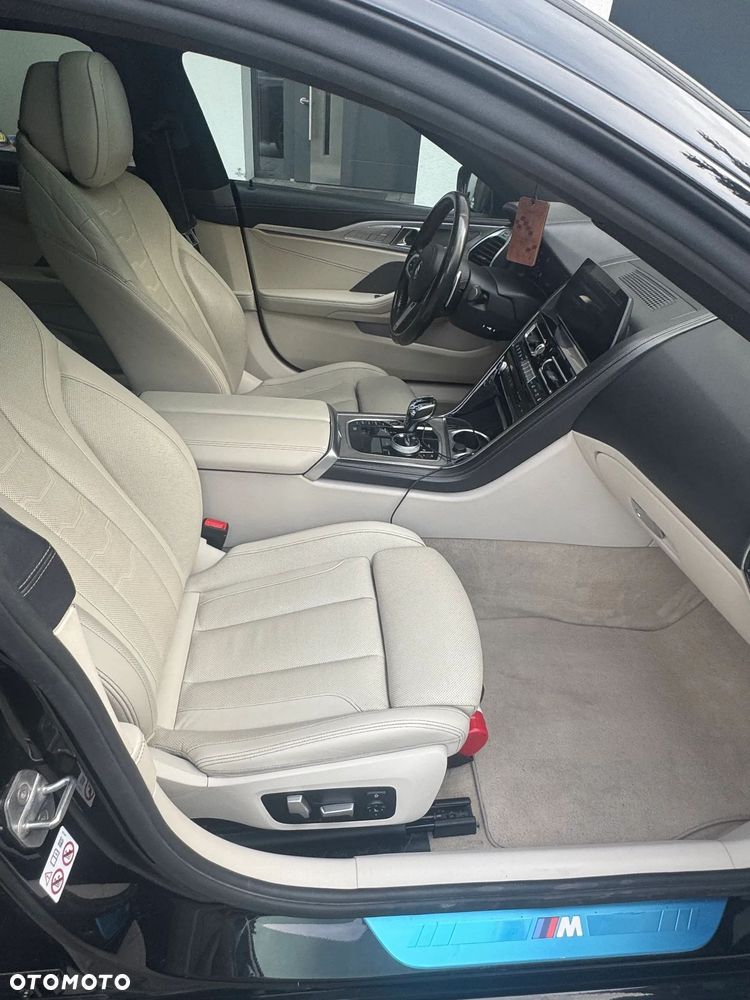 BMW Seria 8 - 15