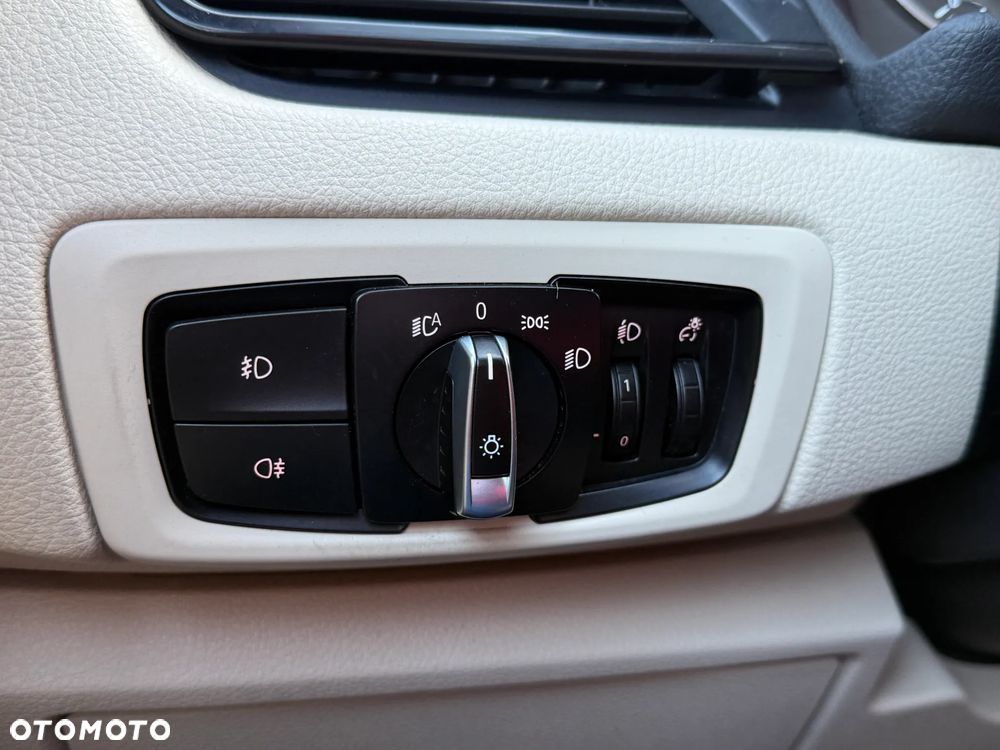 BMW Seria 2 216d Luxury Line - 25