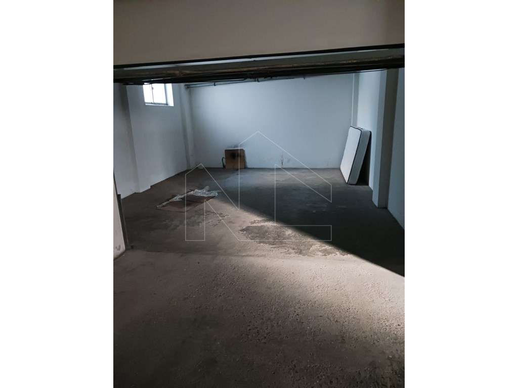 Garagem fechada no Bairro do Liceu - Aveiro - Grande imagem: 4/5