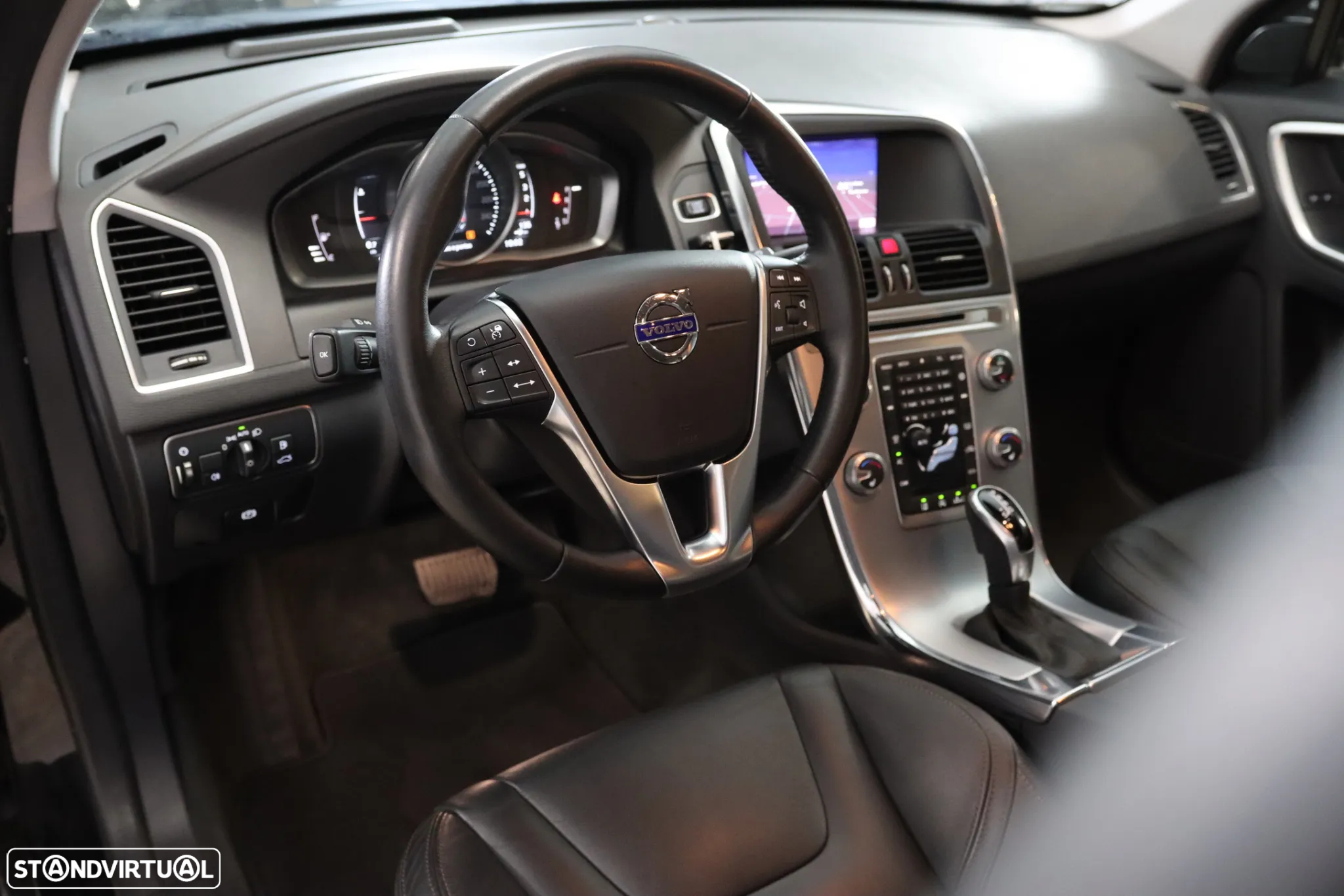 Volvo XC 60 2.0 D3 Summum Geartronic - 4