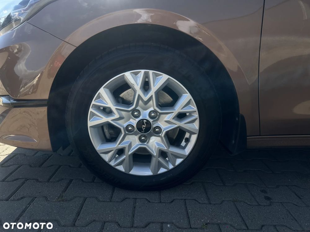 Kia Ceed 1.5 T-GDI M - 19