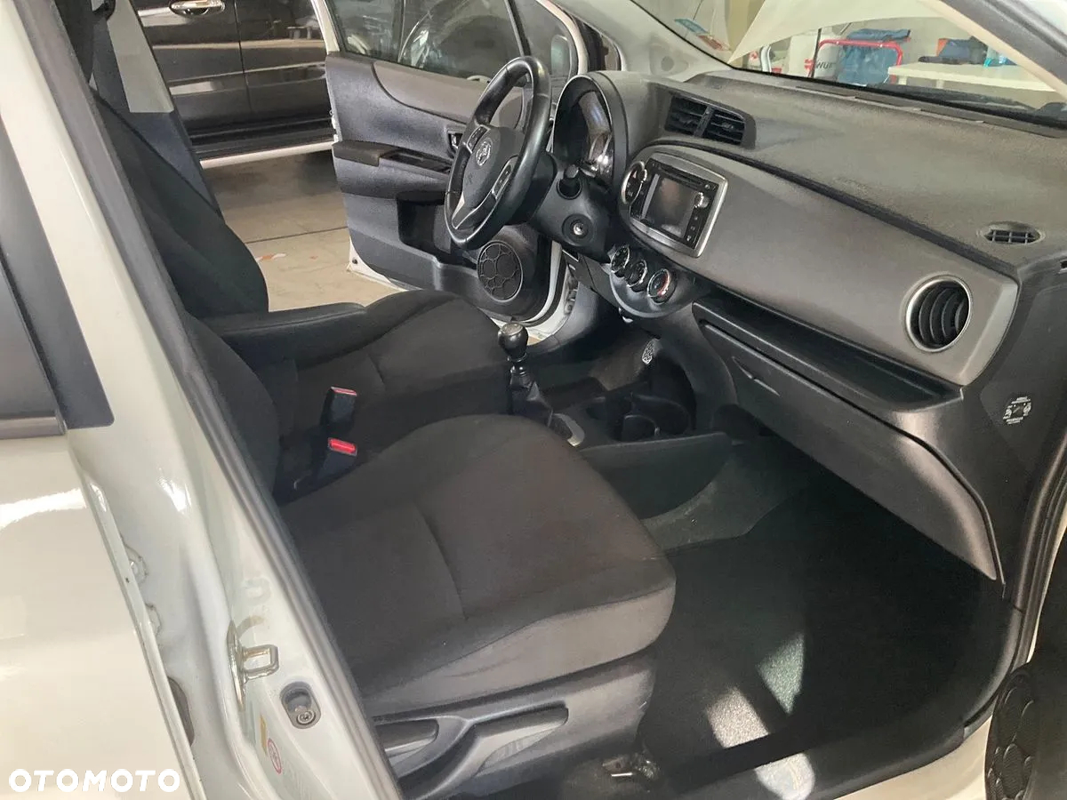 Toyota Yaris 1.33 Business Edition - 21