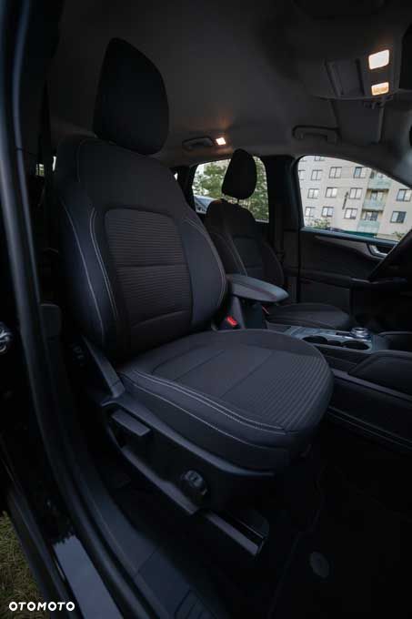 Ford Kuga 2.5 Duratec FHEV SOUND EDITION - 21