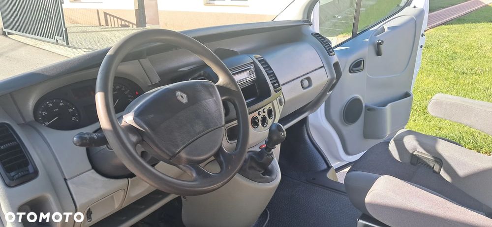 Renault Trafic 2.5 Dci L2H2 - 19