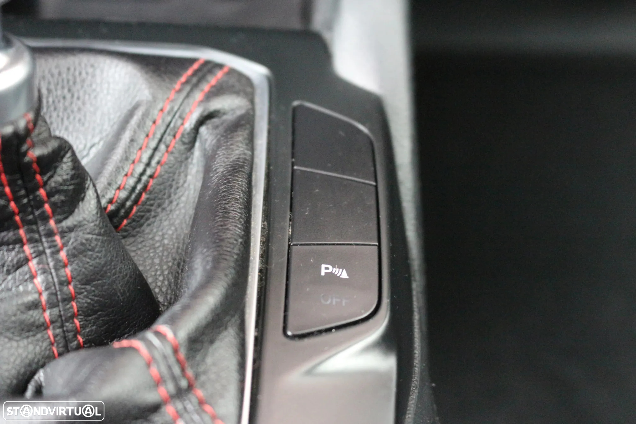 Ford Focus SW 1.0 EcoBoost S&S ST-LINE - 39
