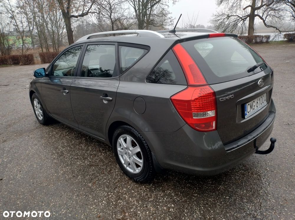 Kia Ceed 1.6 Crdi Comfort + - 6