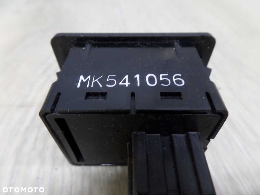 MITSUBISHI CANTER FUSO 7C18 PANEL REGULACJI SWIATEL MK541056 07-14 - 3