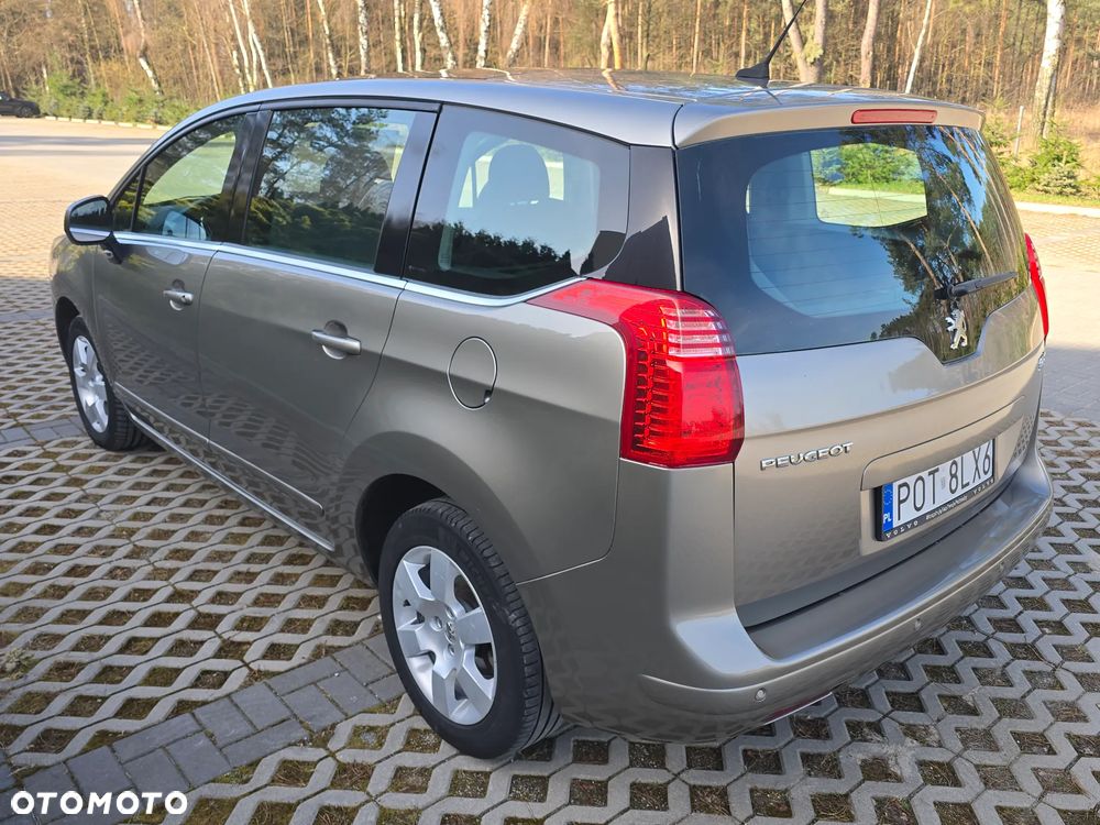 Peugeot 5008 - 11