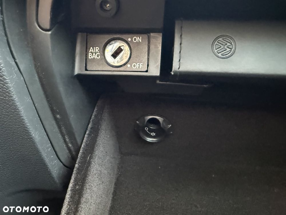 Volkswagen Golf 1.6 Comfortline - 33