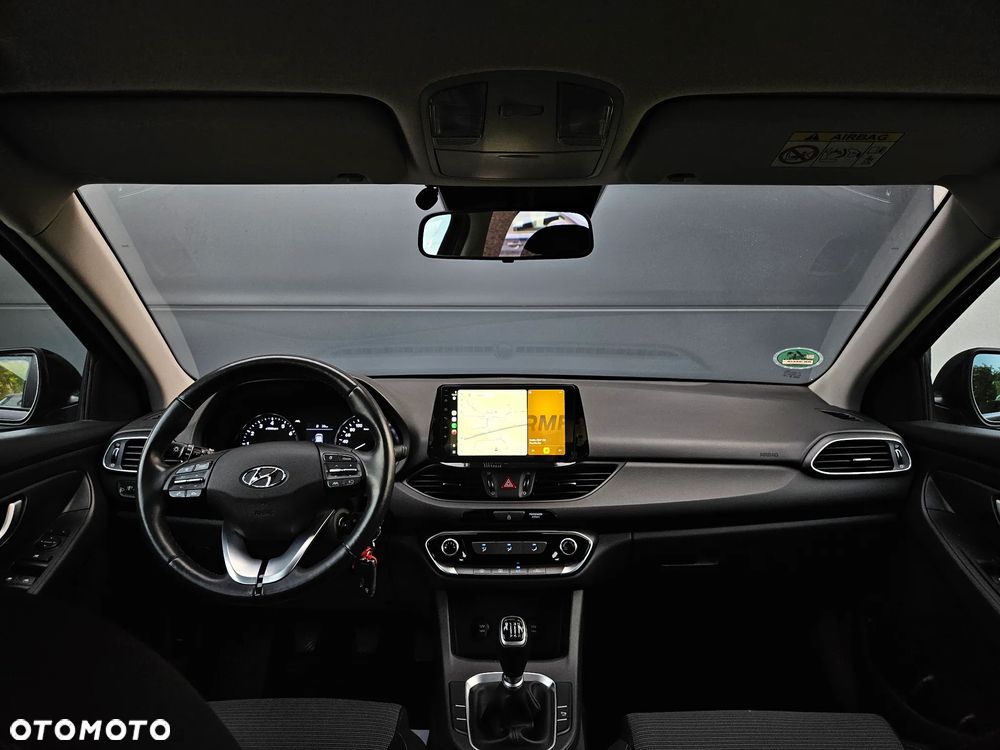 Hyundai i30 1.5 DPI Classic + - 27