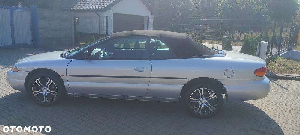 Chrysler Stratus LX 2.5 - 7