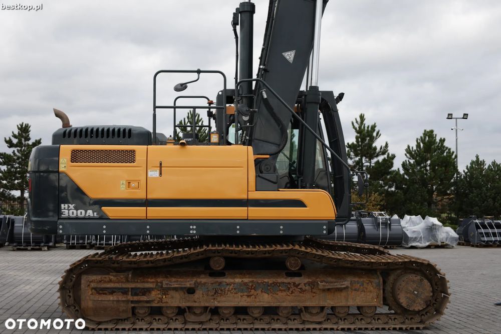 Hyundai HX300AL - 11