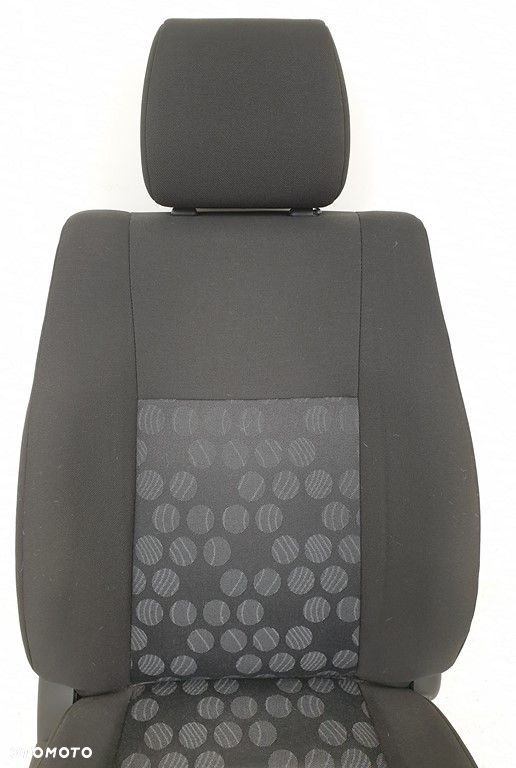 FOTEL PRAWY PASAŻERA SUZUKI SPLASH OPEL AGILA B - 5