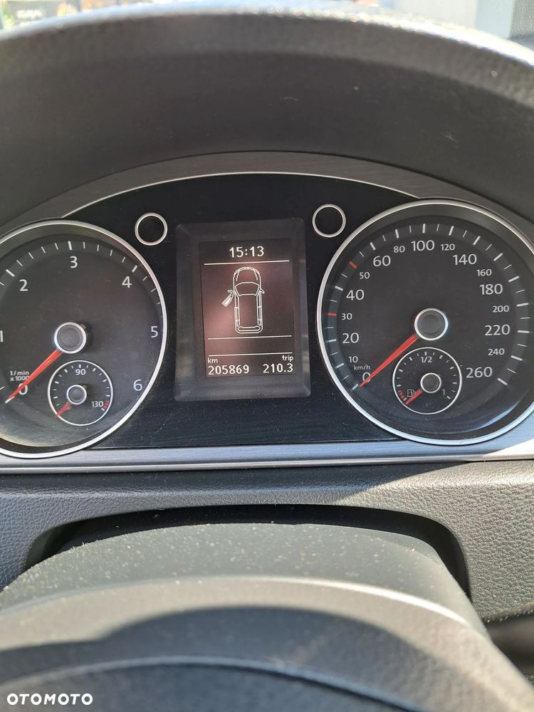 Volkswagen Passat 2.0 TDI Comfortline DSG - 4