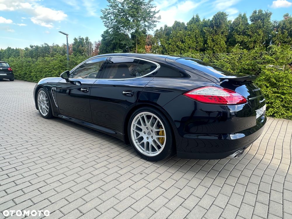 Porsche Panamera Turbo - 11