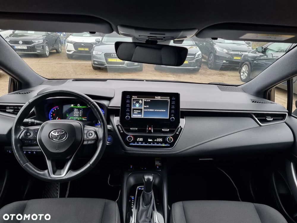 Toyota Corolla 1.8 Hybrid Executive - 16