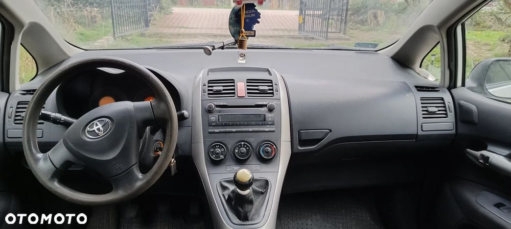 Toyota Auris 1.4 D-4D Luna - 6