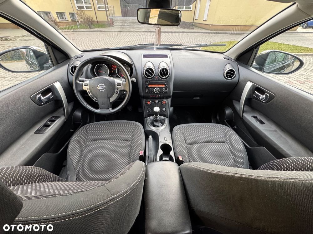 Nissan Qashqai - 2