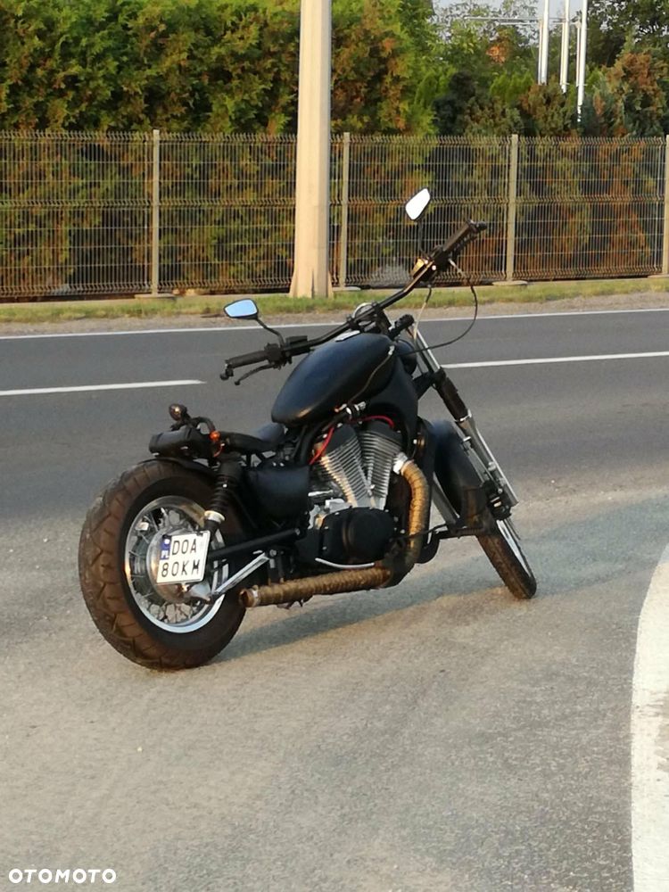 Suzuki Intruder - 1