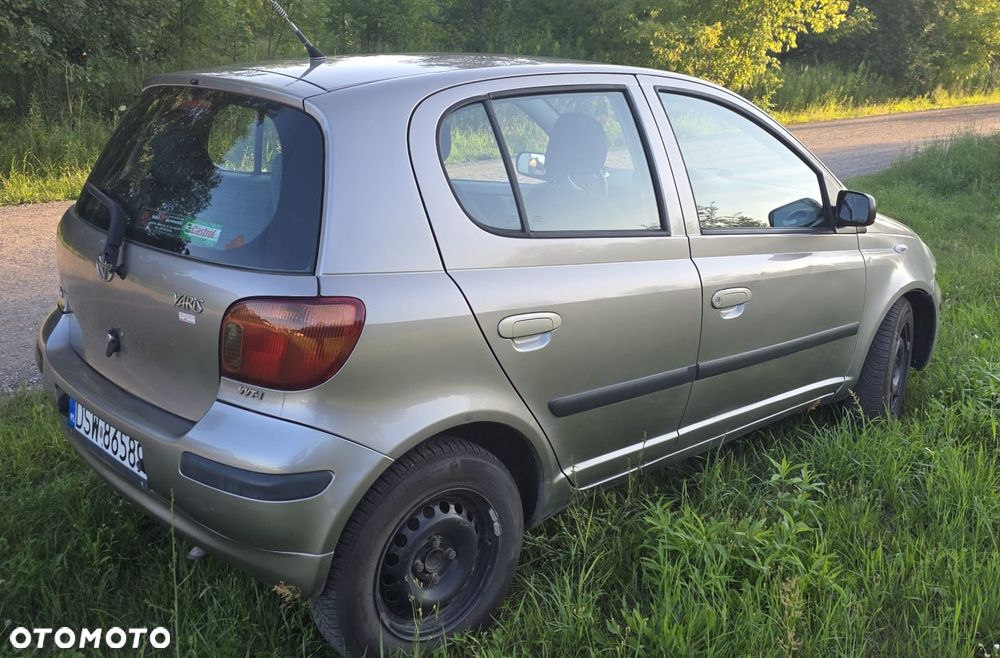 Toyota Yaris 1.0 Base - 5