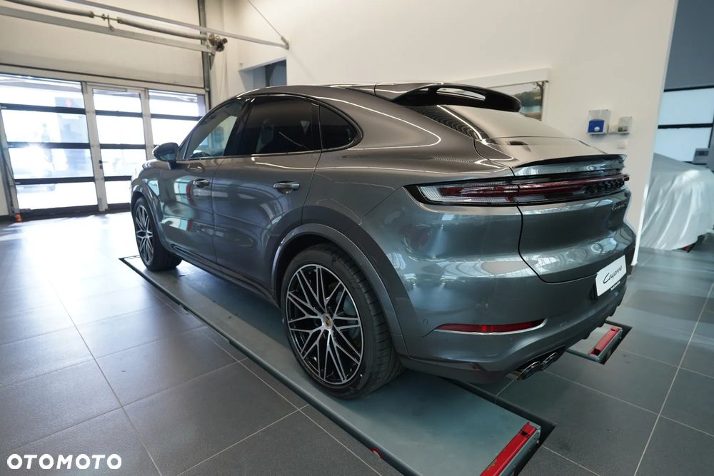 Porsche Cayenne Coupe S - 2