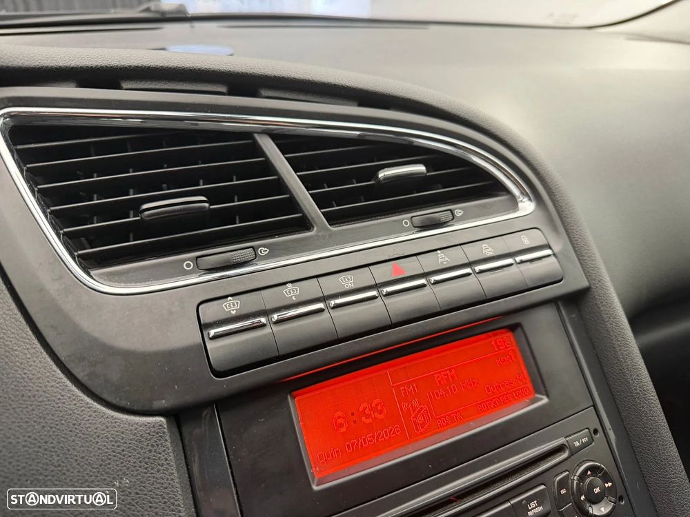 Peugeot 5008 1.6 HDi 7L Allure - 6