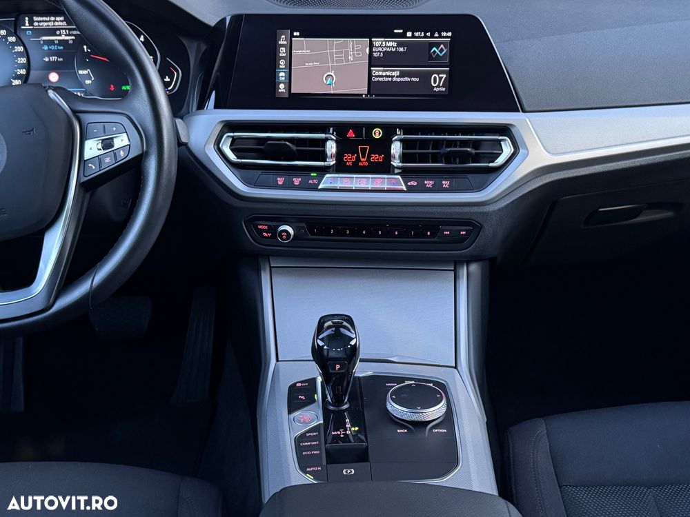 BMW Seria 3 320d xDrive AT MHEV - 33