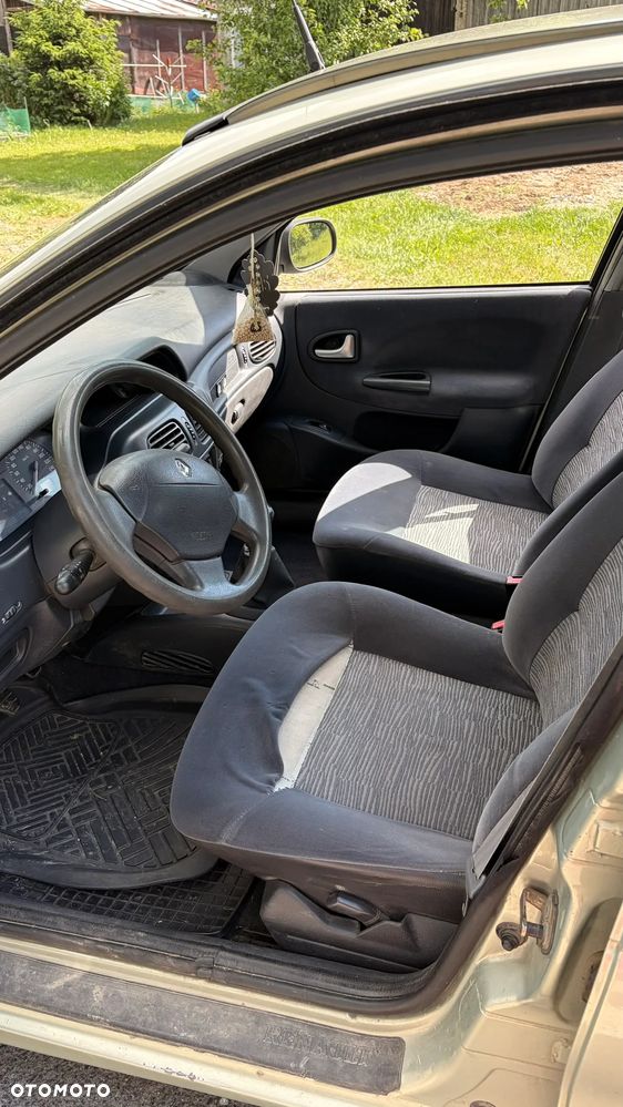 Renault Megane 1.6 - 7