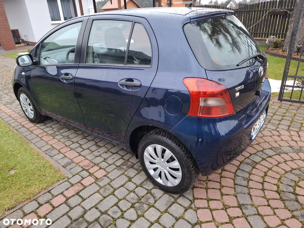 Toyota Yaris - 4
