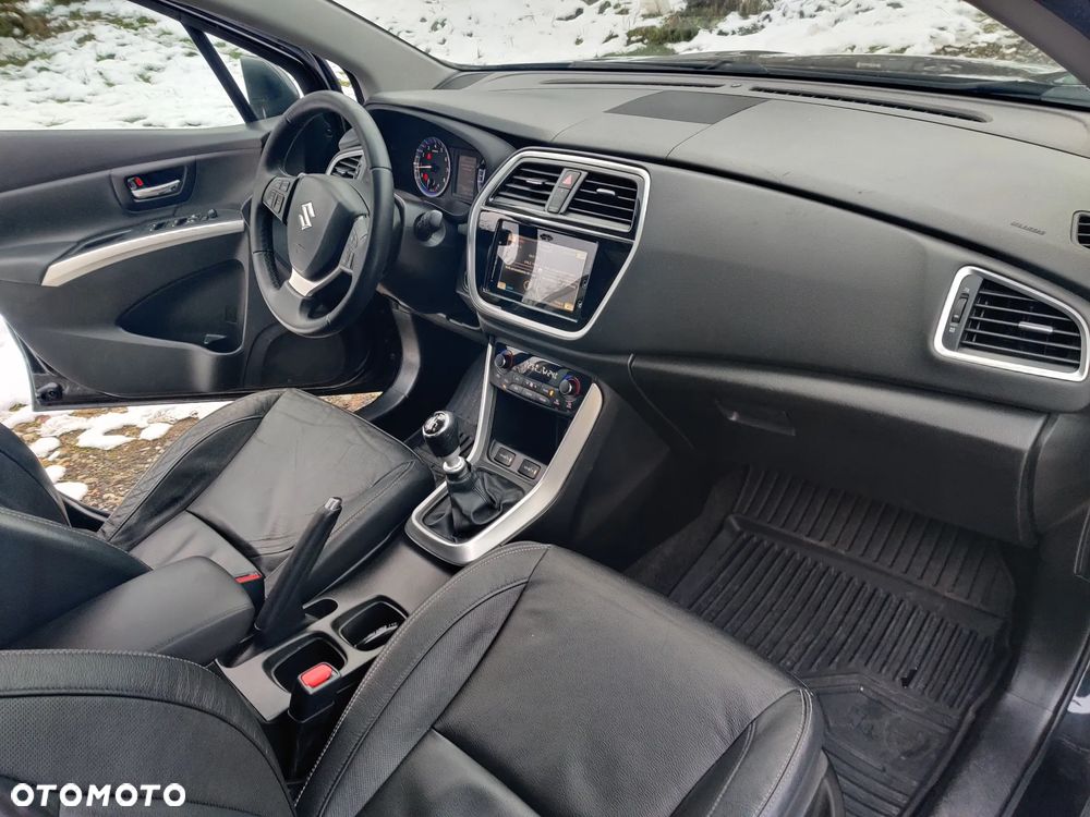 Suzuki SX4 S-Cross 1.4 T Premium - 5