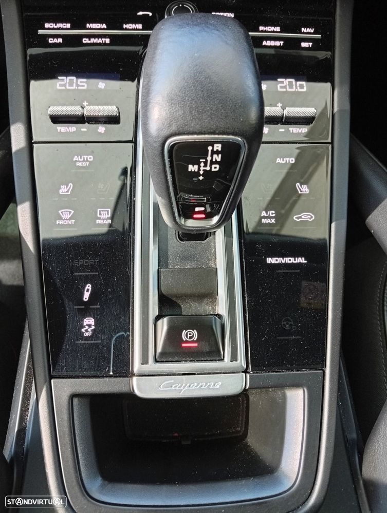 Porsche Cayenne Coupé E-Hybrid Platinum Edition - 12