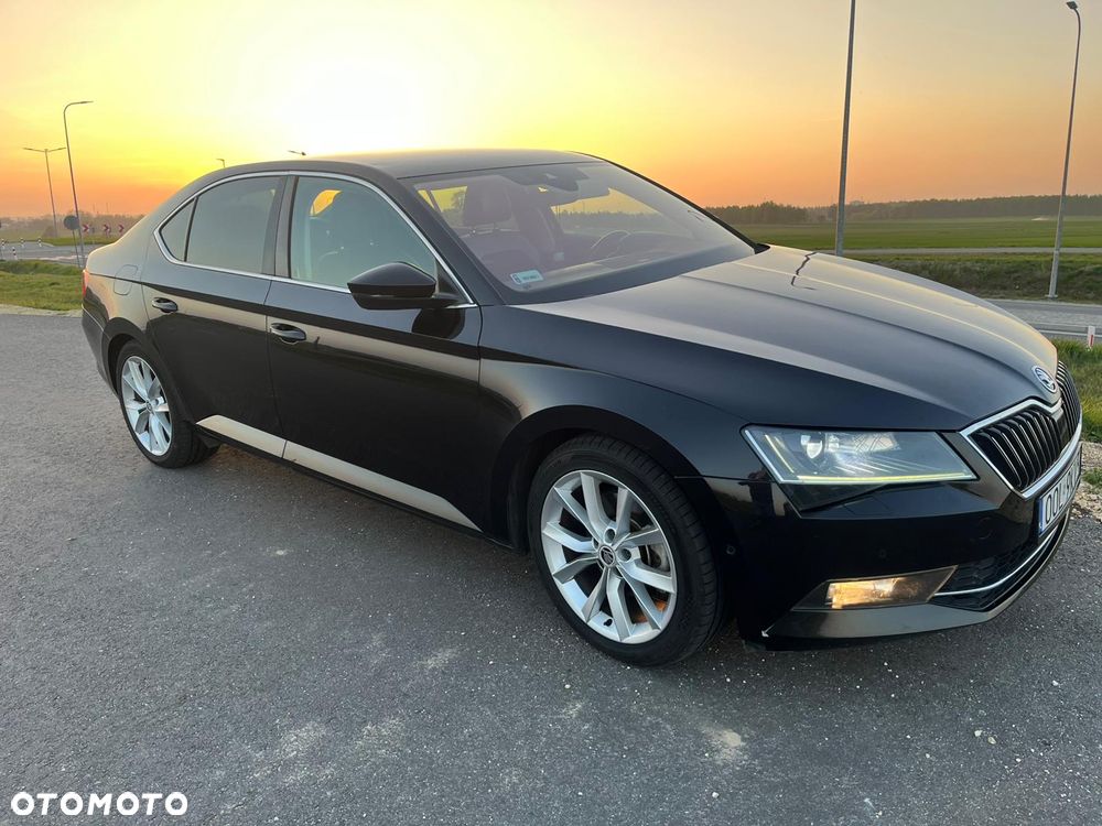 Skoda Superb 2.0 TDI DSG Sportline - 2