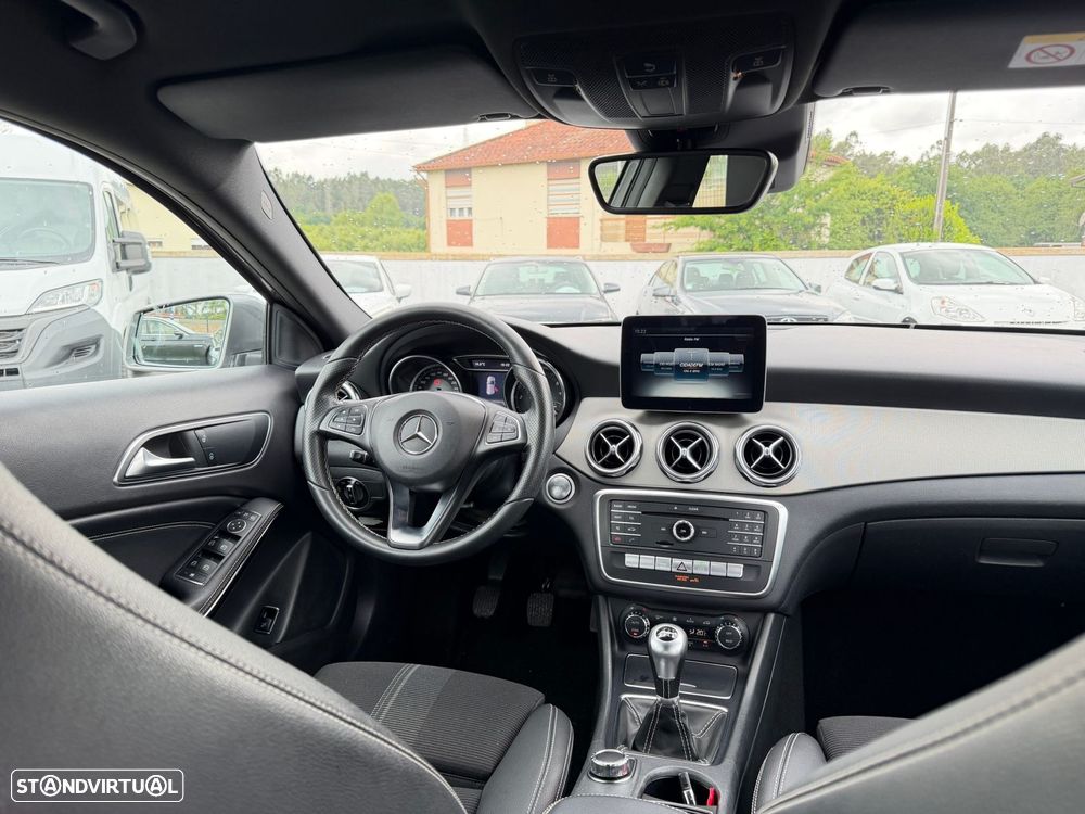 Mercedes-Benz GLA 180 d Style - 31