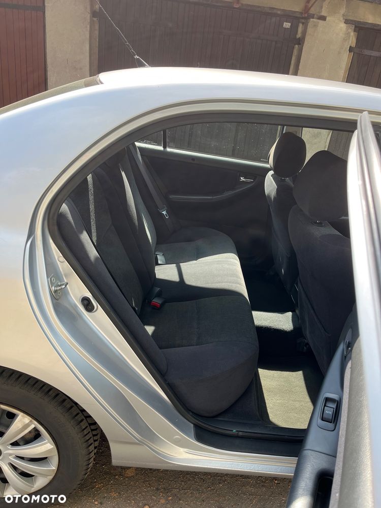 Toyota Corolla 1.6 VVT-i Sol - 23