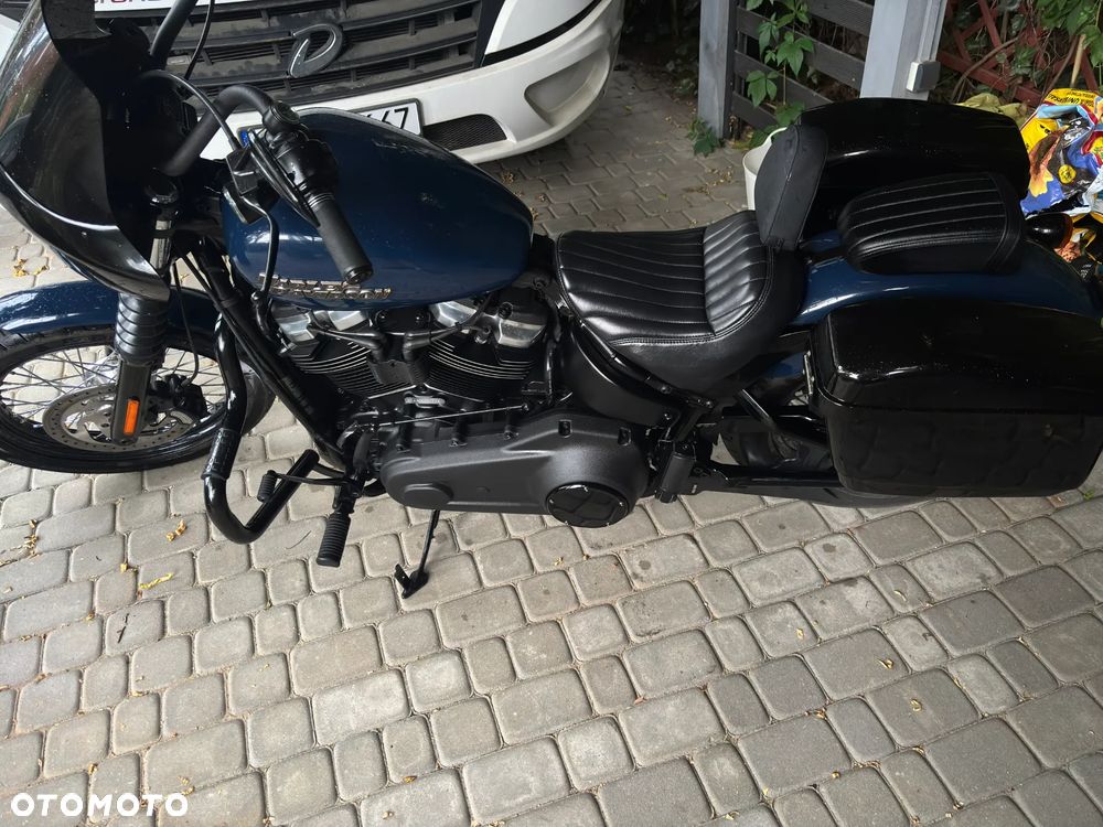 Harley-Davidson Softail Street Bob - 3